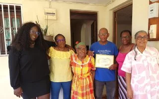 Mise à l'honneur d'Olympe, une centenaire autonome et gaie