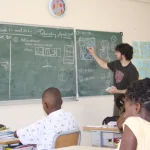 Mickaël, expliquant l'important du découpage des cases dans la construction...