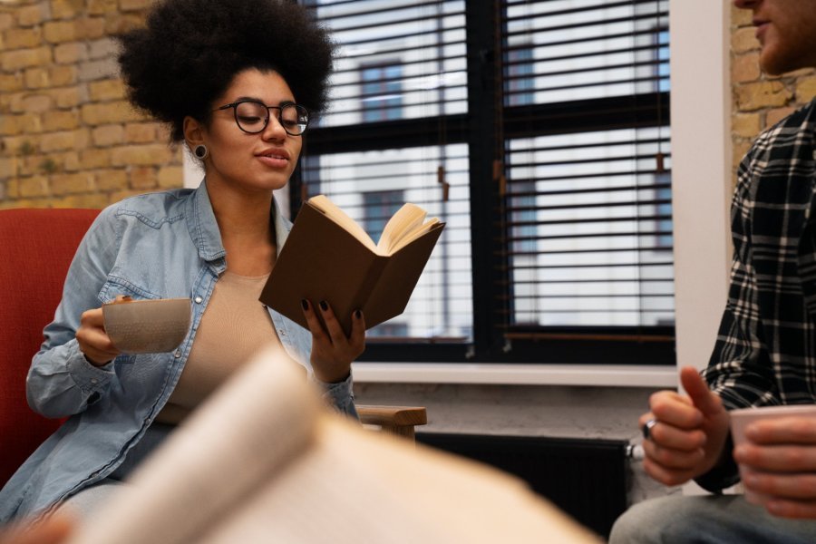 Une rencontre, une auteur autour du livre &laquo; Perles de femmes &raquo; 