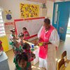 Ernestine BENOIST, ATSEM à l'école de Grand-Bois dans la classe