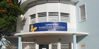 Programme de la CYBER BASE de Mangot : des outils de NTIC à la portée de tous !!