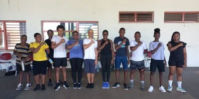 Jénès an wout avec des collégiens de Belle-Plaine 