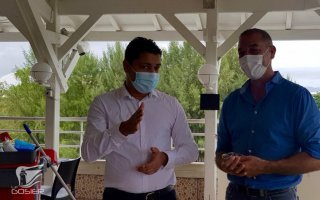 Le maire du Gosier visite le casino en travaux
