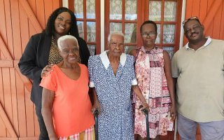 Centenaire : No&eacute;line &Eacute;tiennette MATHIAS a f&ecirc;t&eacute; ses 101 ans !