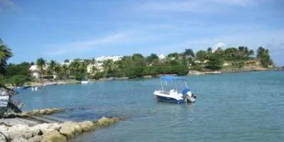 COMMUNIQUÉ DE PRESSE : Journée de nettoyage du littoral et des fonds sous-marins du Gosier, le dimanche 6 octobre 2013