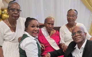 Joyeux anniversaire à Denise Jean-Jacques !