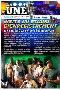 Visite du studio d'enregistrement au Palais des Sports et de la Culture du Gosier