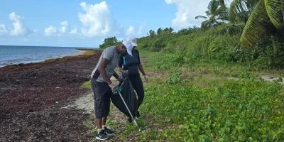 Clean ton quartier ! Une opération citoyenne et environnementale pour nettoyer la plage des Salines