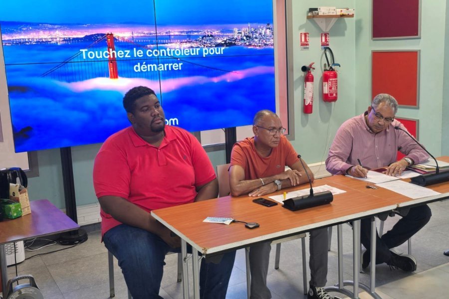 Les directions r&eacute;unies autour du maire Michel HOTIN pour une premi&egrave;re rencontre strat&eacute;gique