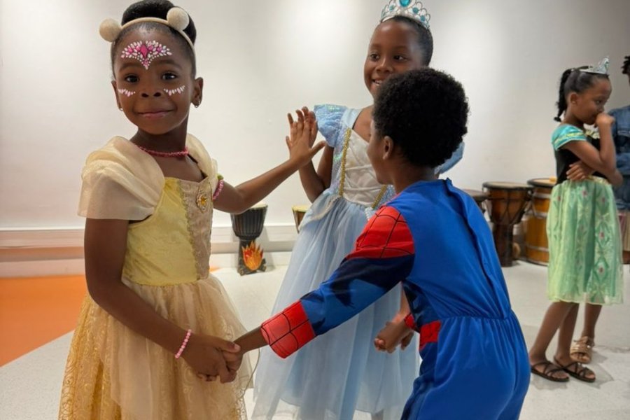 Retour sur le Carnavalecture &agrave; la m&eacute;diath&egrave;que Raoul Georges Nicolo 